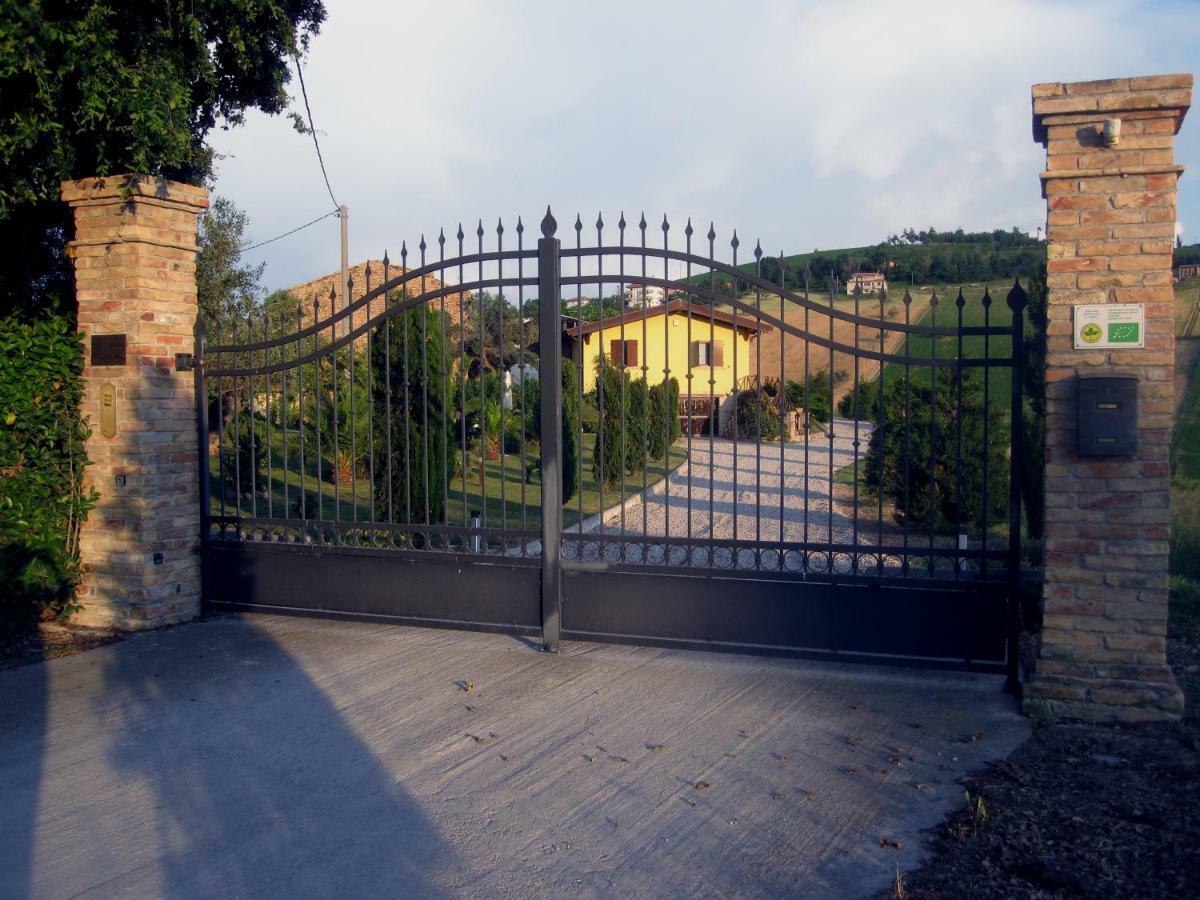 Agriturismo Tenuta Santa Maria Notaresco Exterior foto